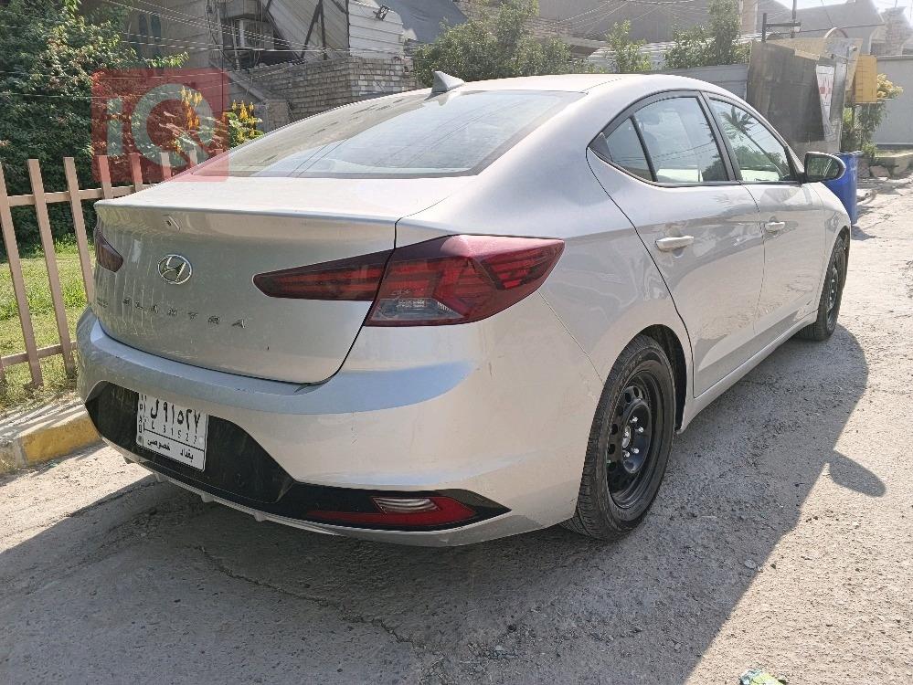 هيونداي النترا